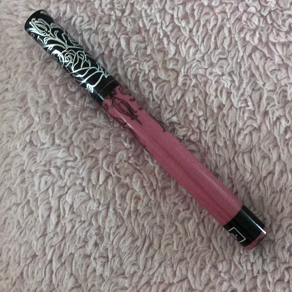 Kat Von D “Lovesick” Liquid Lipstick